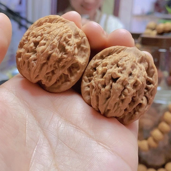 【闪购商品】文玩核桃把件37虎头