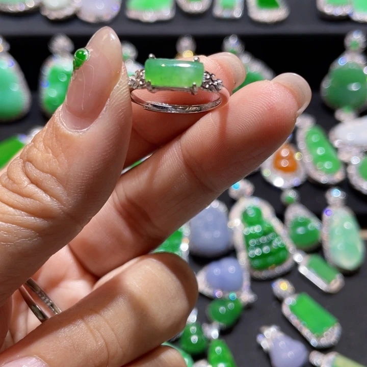 翡翠银S925镶嵌颈饰