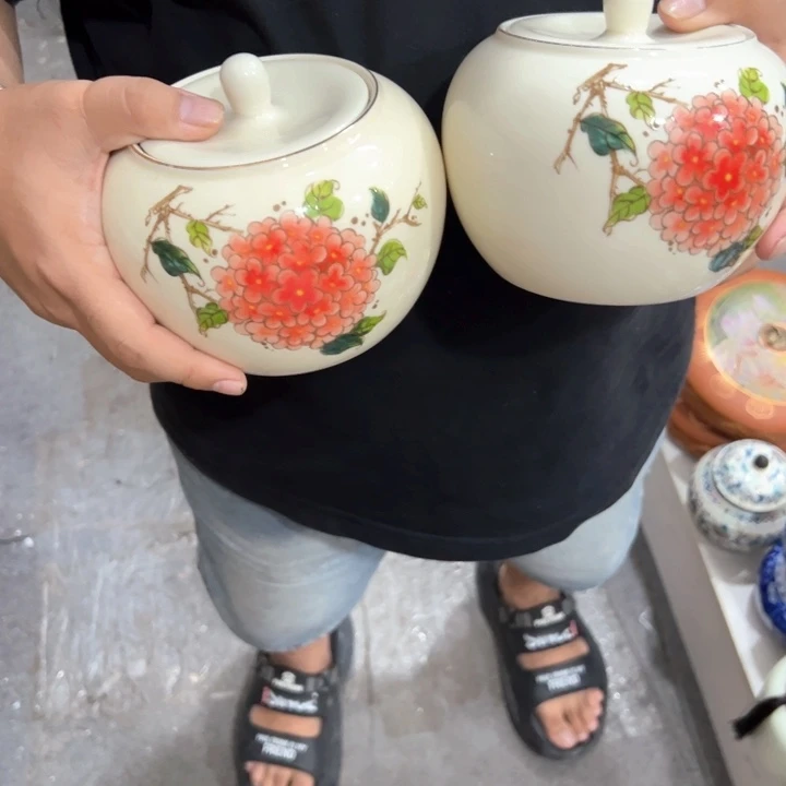 瑕疵福利品陶瓷茶叶罐介意勿拍