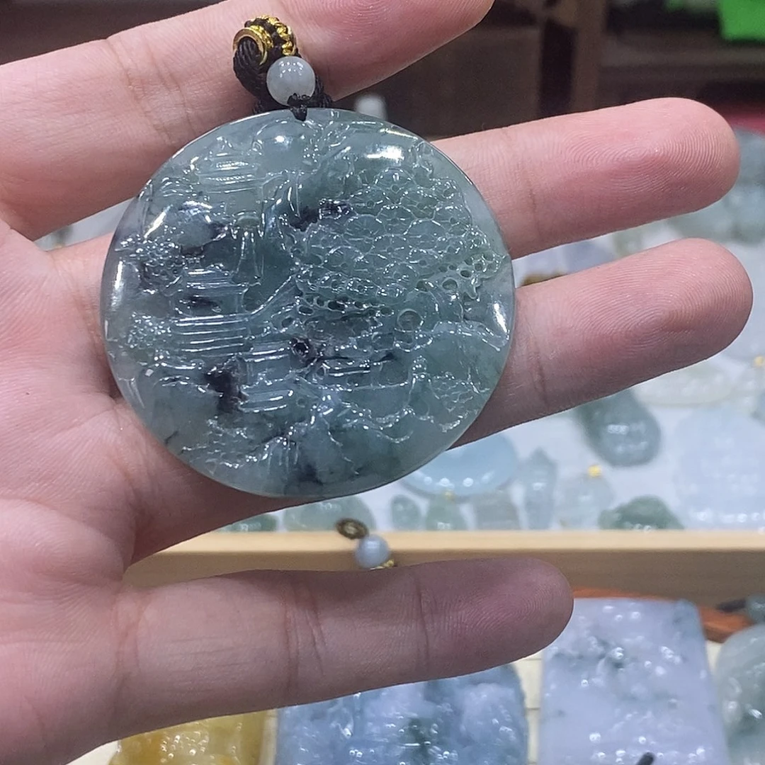 选***默颈饰未镶嵌翡翠山水牌