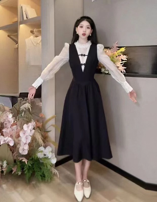 W258 秋季新款法式连衣裙女流行穿搭富家千金感假两件A字连衣裙