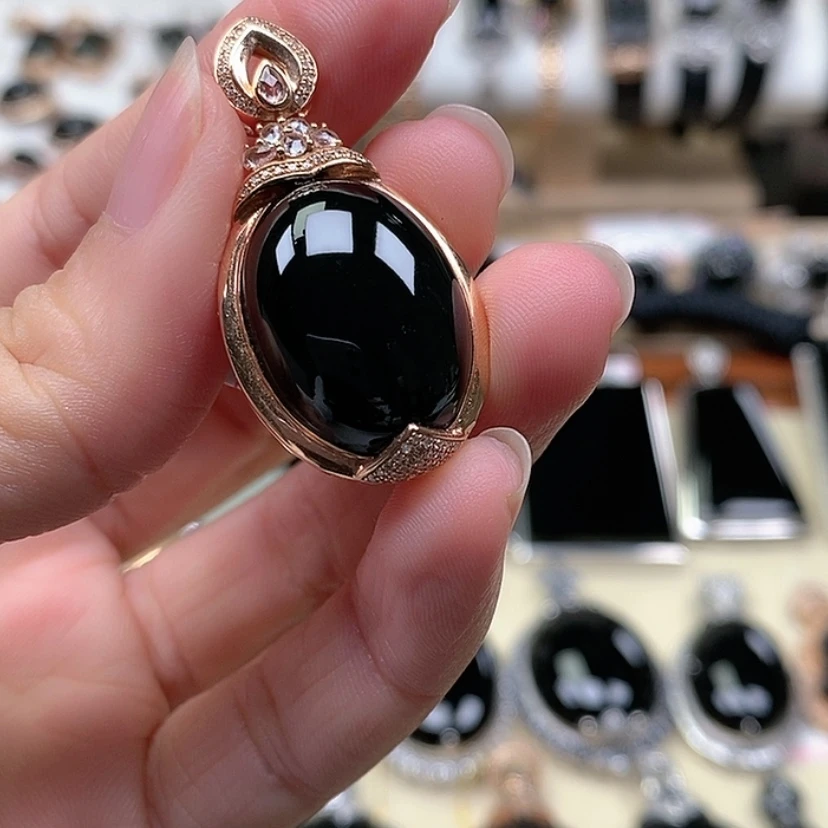 【闪购商品】翡翠吊坠(不含链)18K金镶嵌