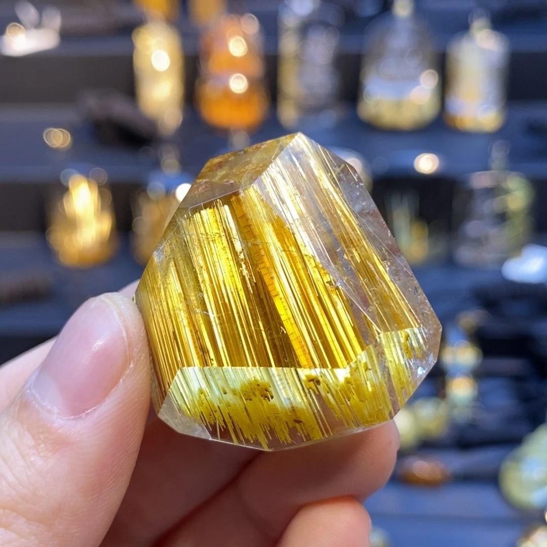 未镶嵌颈饰水晶一**風钛晶吊坠