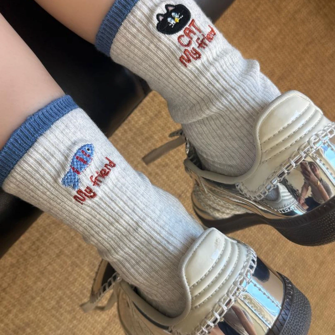 【秋季新品】左右不对称ab款小猫与鱼拼色卡通ins风韩系小众中筒袜v