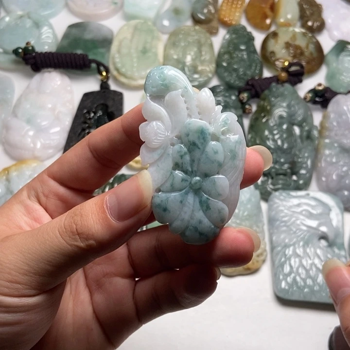 翡翠未镶嵌颈饰花开富贵43