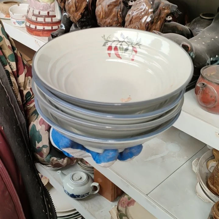 摆件陶瓷盘子碗啥都有