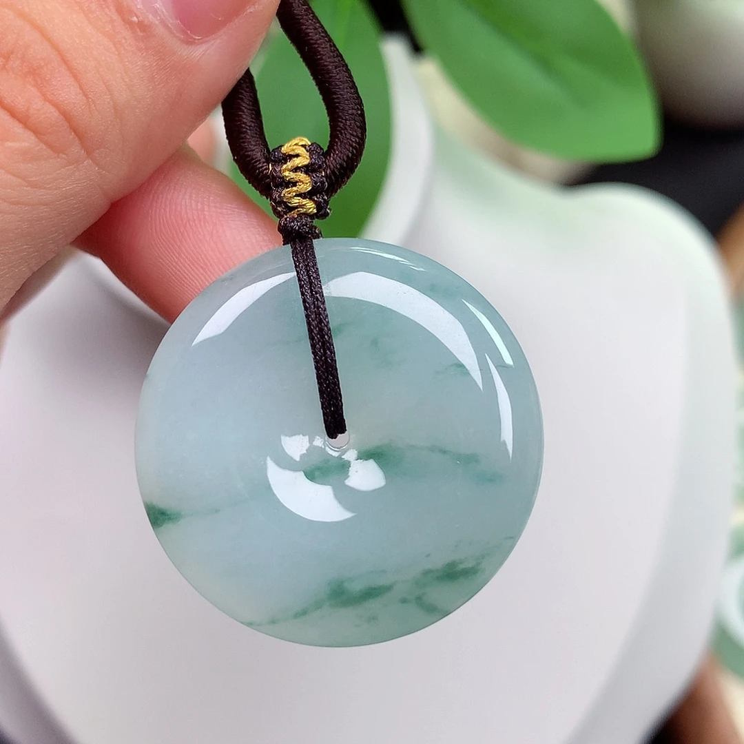 颈饰未镶嵌翡翠平安扣 31.8x6.1mm