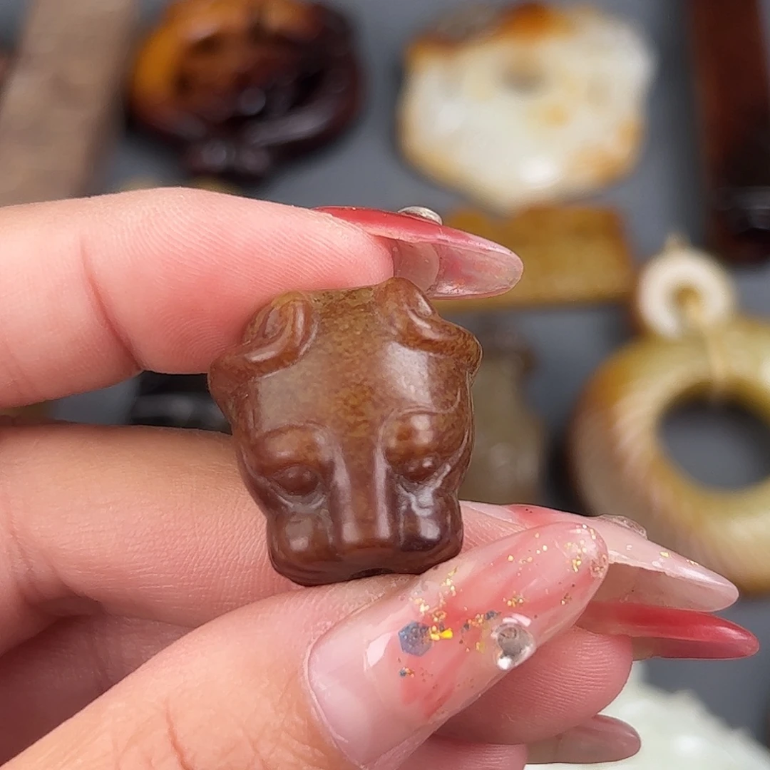 和田玉（糖玉）未镶嵌颈饰