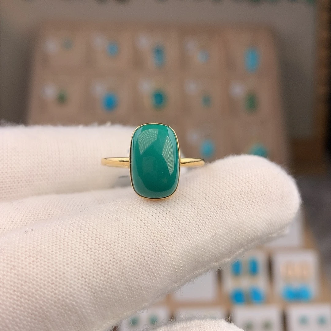 绿松石18K金镶嵌戒指
