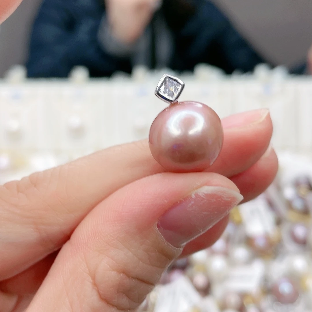 淡水珍珠吊坠(赠链)未镶嵌