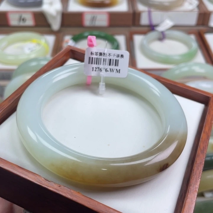 【闪购商品】未镶嵌手镯和田玉60