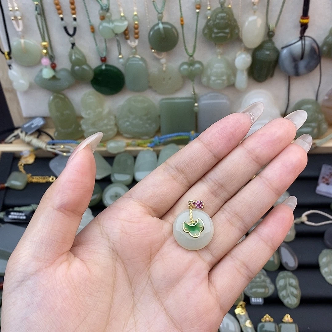 和田玉银S925镶嵌吊坠(赠链)