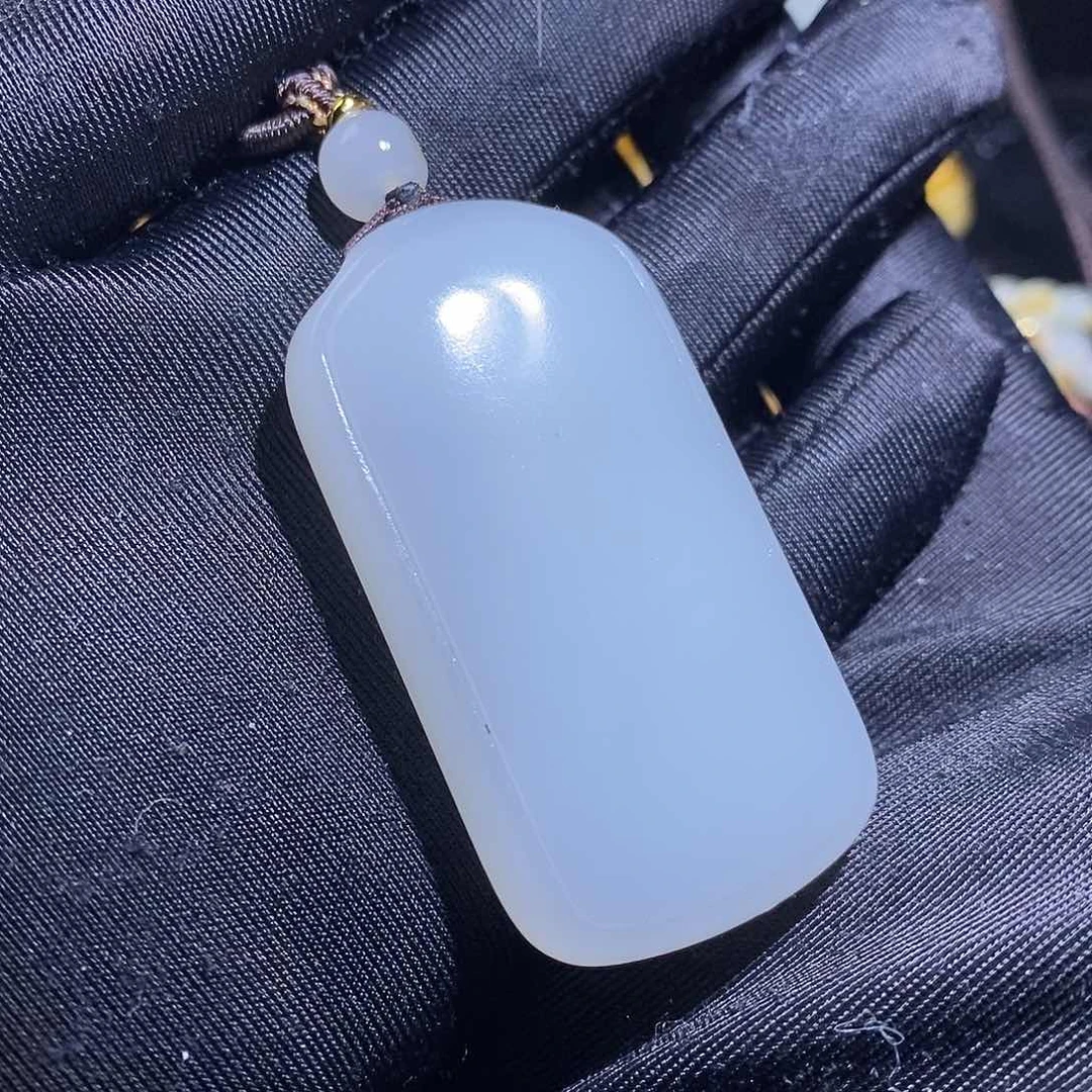 和田玉吊坠(不含链)未镶嵌酒**独