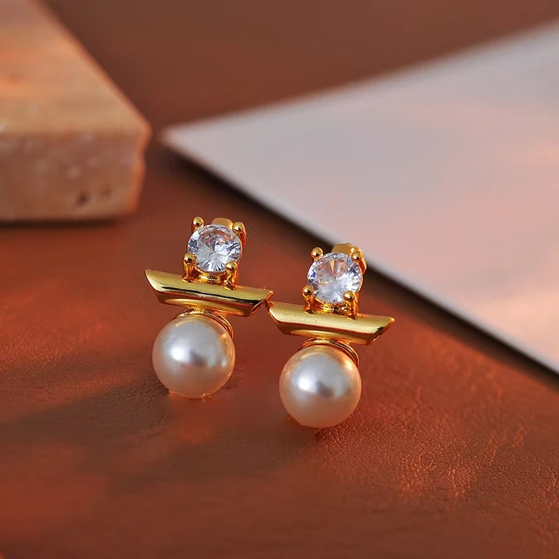 铜合金合成锆石耳饰 f271---欧美轻奢锆石珠珠耳环高级时尚精致