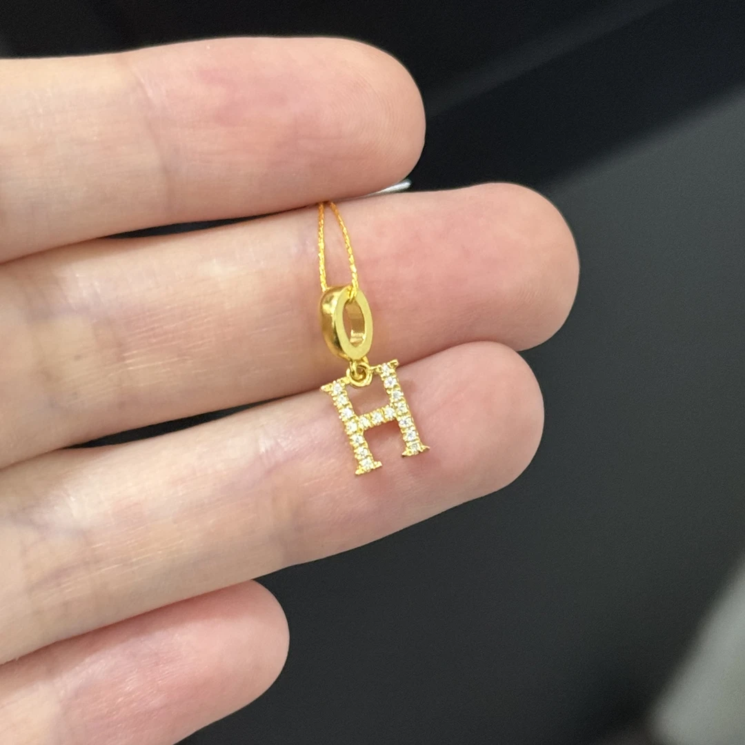 满钻字母吊坠 足金999