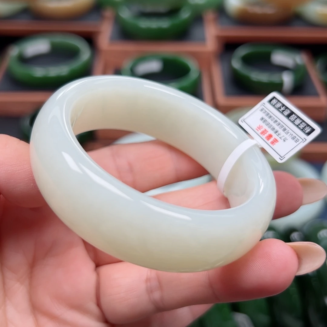 未镶嵌手镯和田玉53圈口