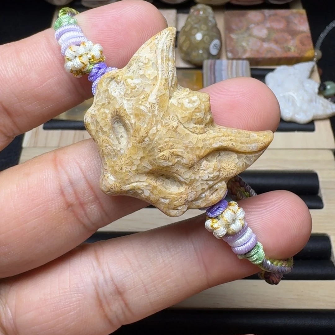 未镶嵌纯天然色有机玉石保真色硅化玉