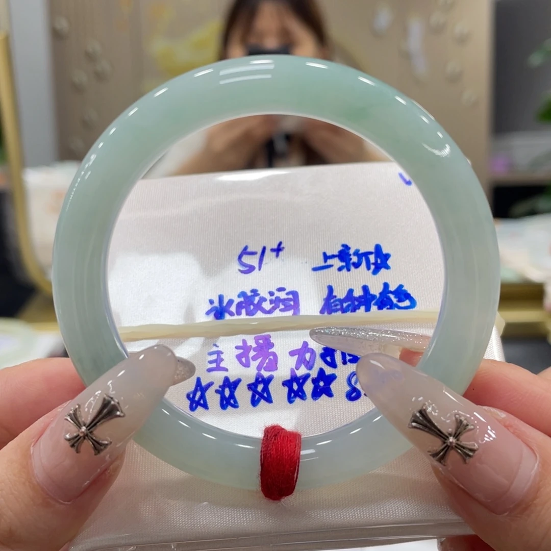 未镶嵌手镯翡翠?****颜翡翠