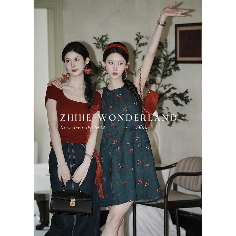 【朗姆】挖肩袖设计感活力点缀复古蓝牛仔裙