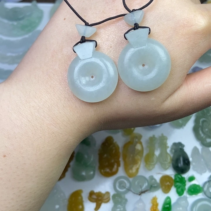 定制翡翠未镶嵌一对