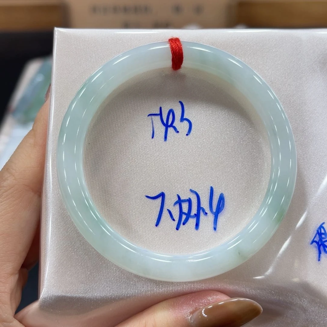未镶嵌手镯翡翠翡翠