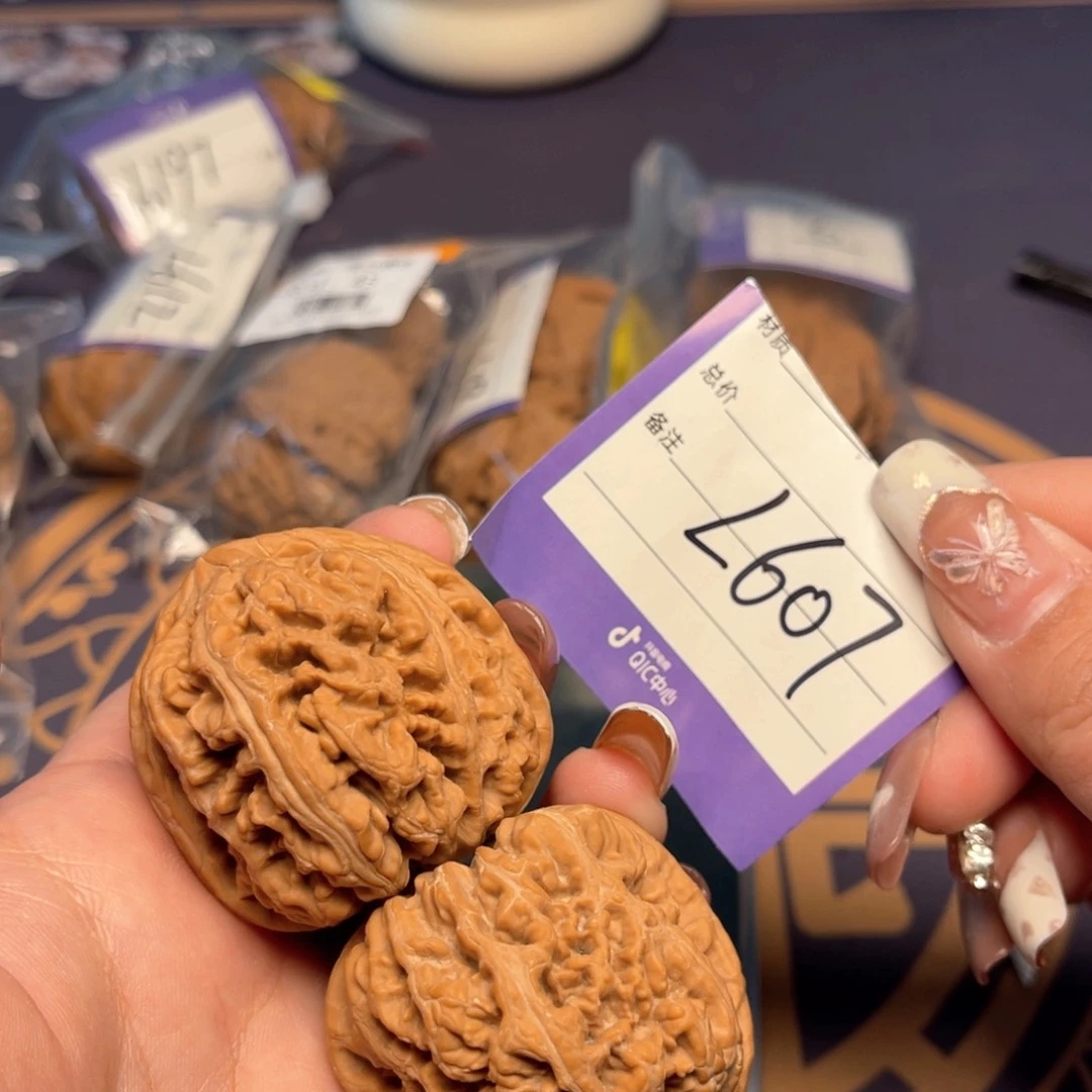 文玩核桃把件粗筋43