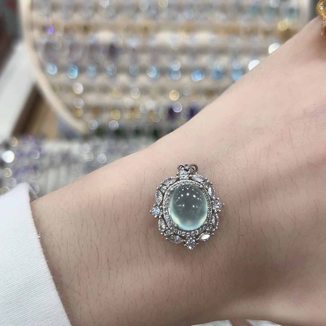 瘦***名岫玉银S925镶嵌吊坠(赠链)