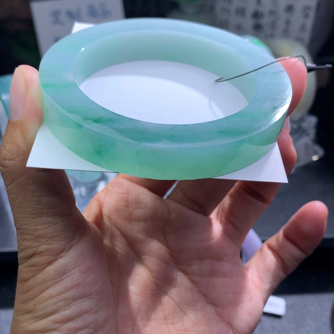 未镶嵌翡翠手镯定制翡翠