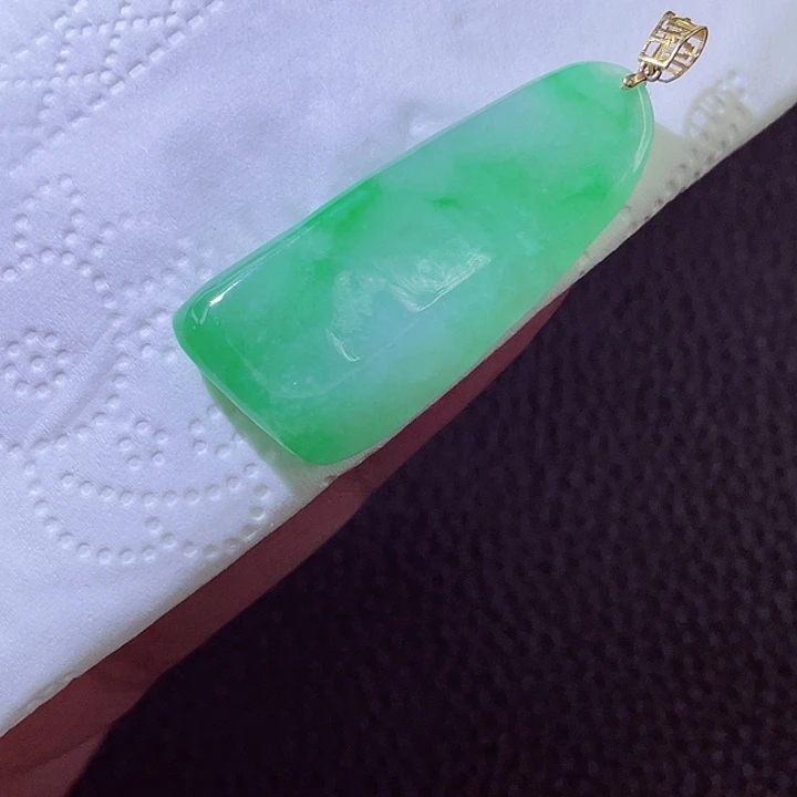 颈饰18K金镶嵌翡翠翡翠