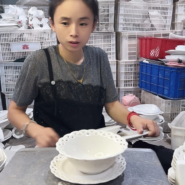盘微瑕产品……六碗六碟