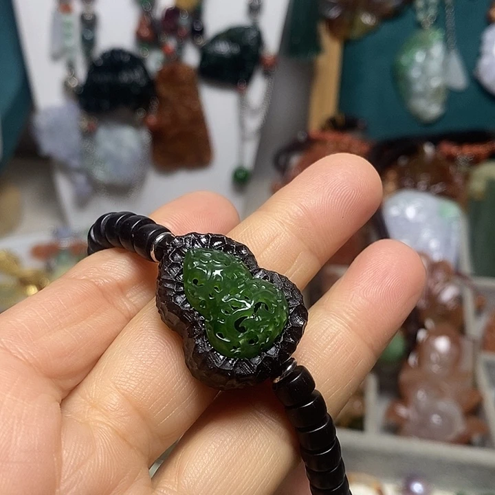 晧***月翡翠未镶嵌吊坠(赠链)