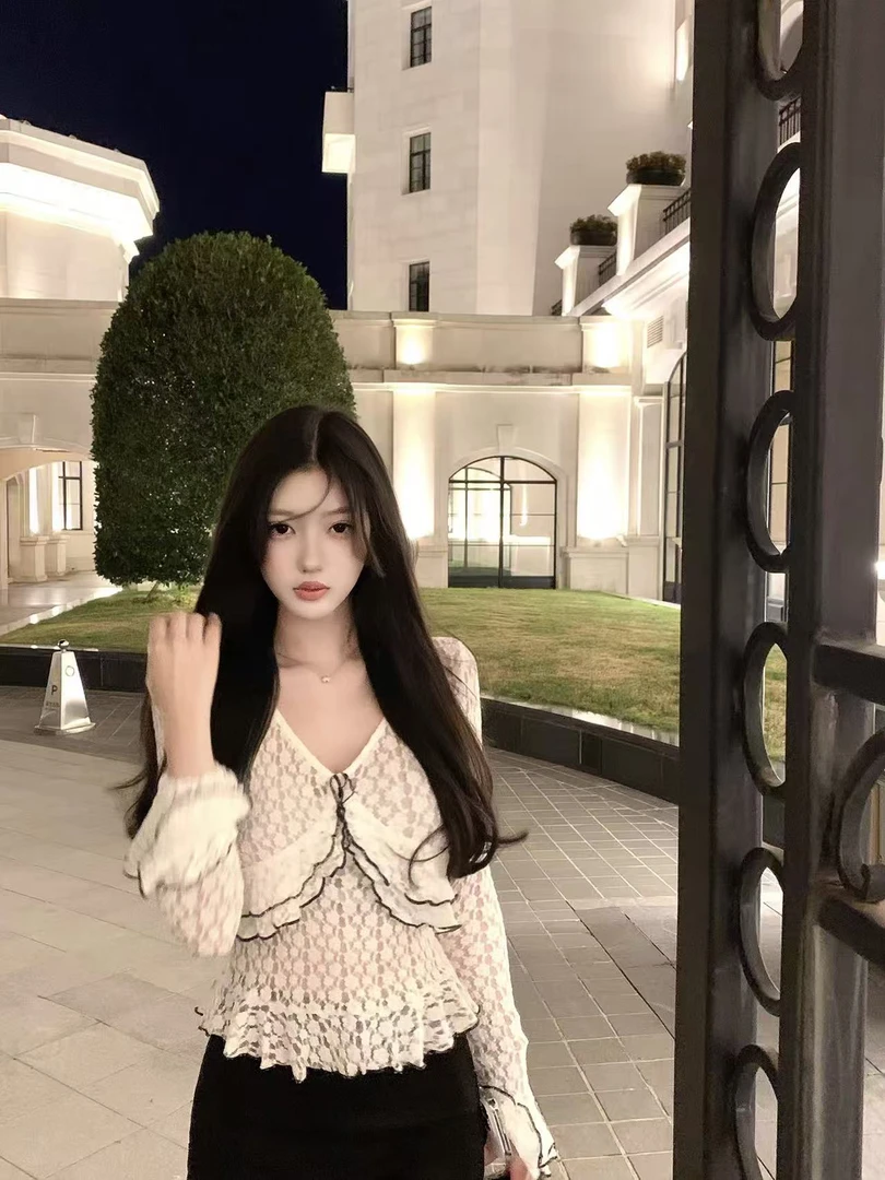 盘盘sicily矜贵小白花纯欲钩边蕾丝衫女秋季新款上衣