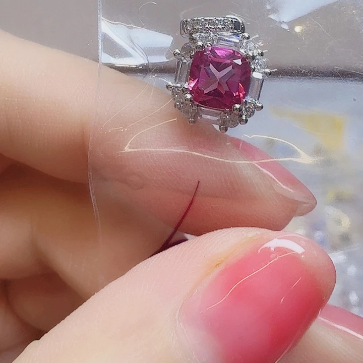 925银合成碳硅石吊坠