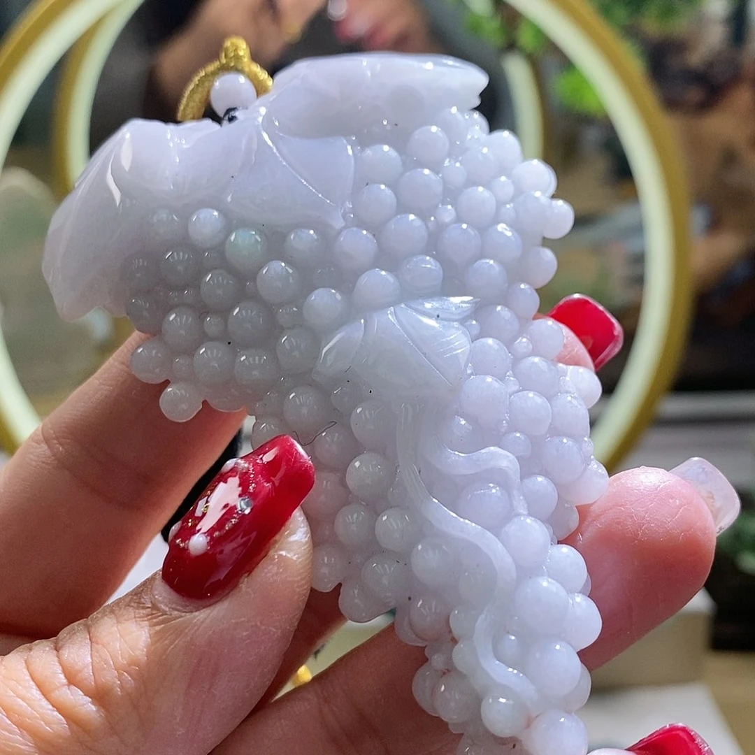 【闪购商品】翡翠颈饰未镶嵌葡萄