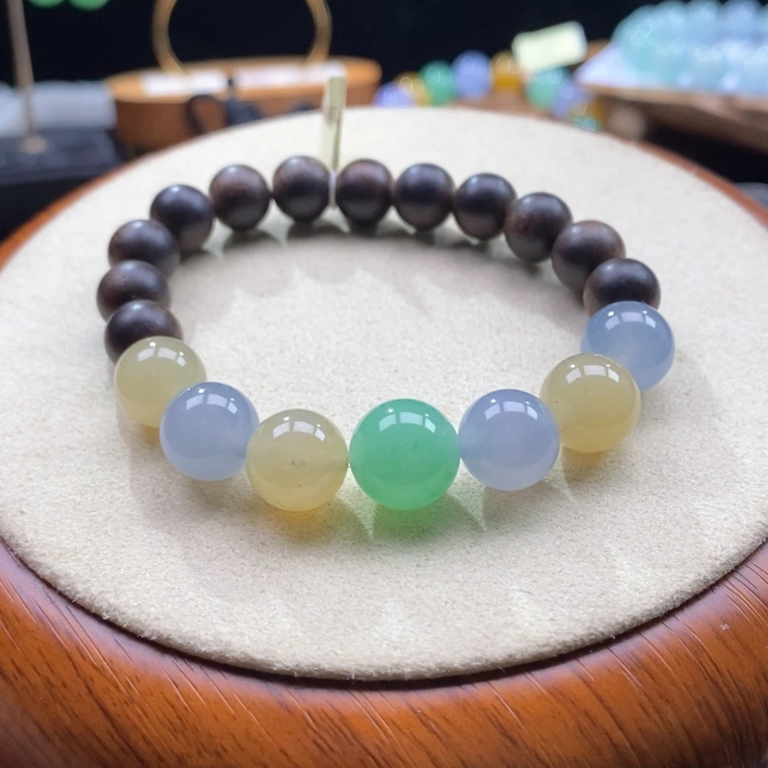 翡翠未镶嵌颈饰翡翠色彩圆珠手串