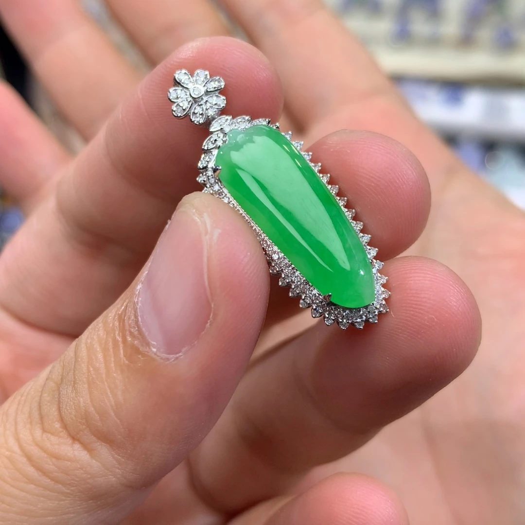 翡翠18K金镶嵌吊坠(不含链)签收后48小时鉴赏期
