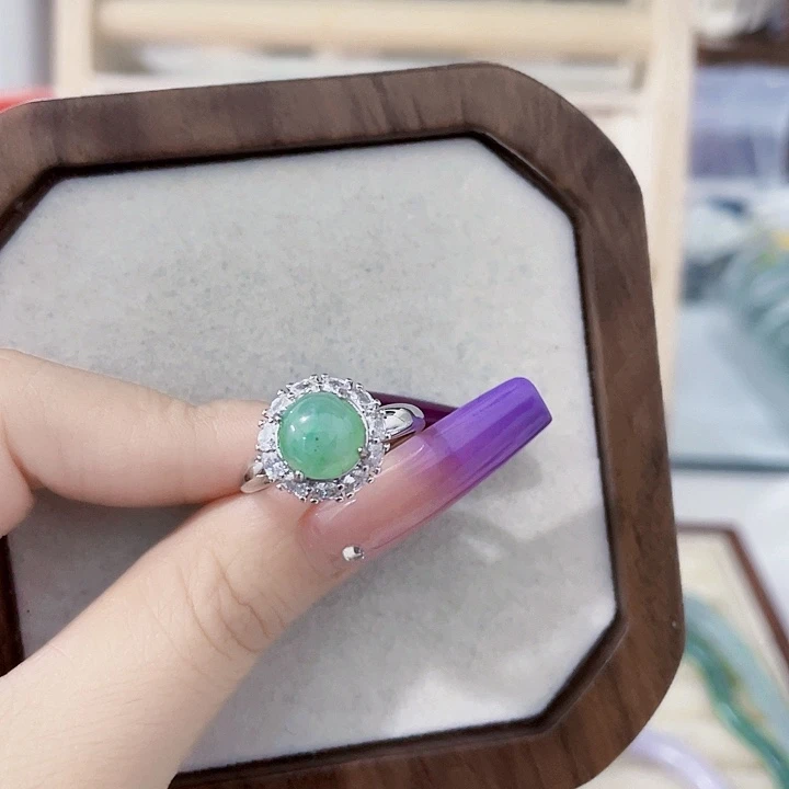 翡翠未镶嵌颈饰天然翡翠Ａ货