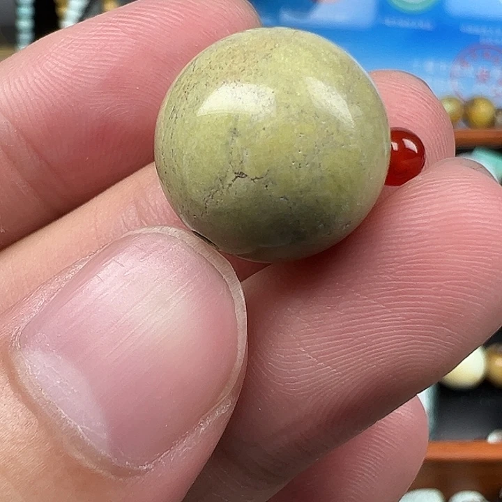 未镶嵌配饰南红玛瑙卡16
