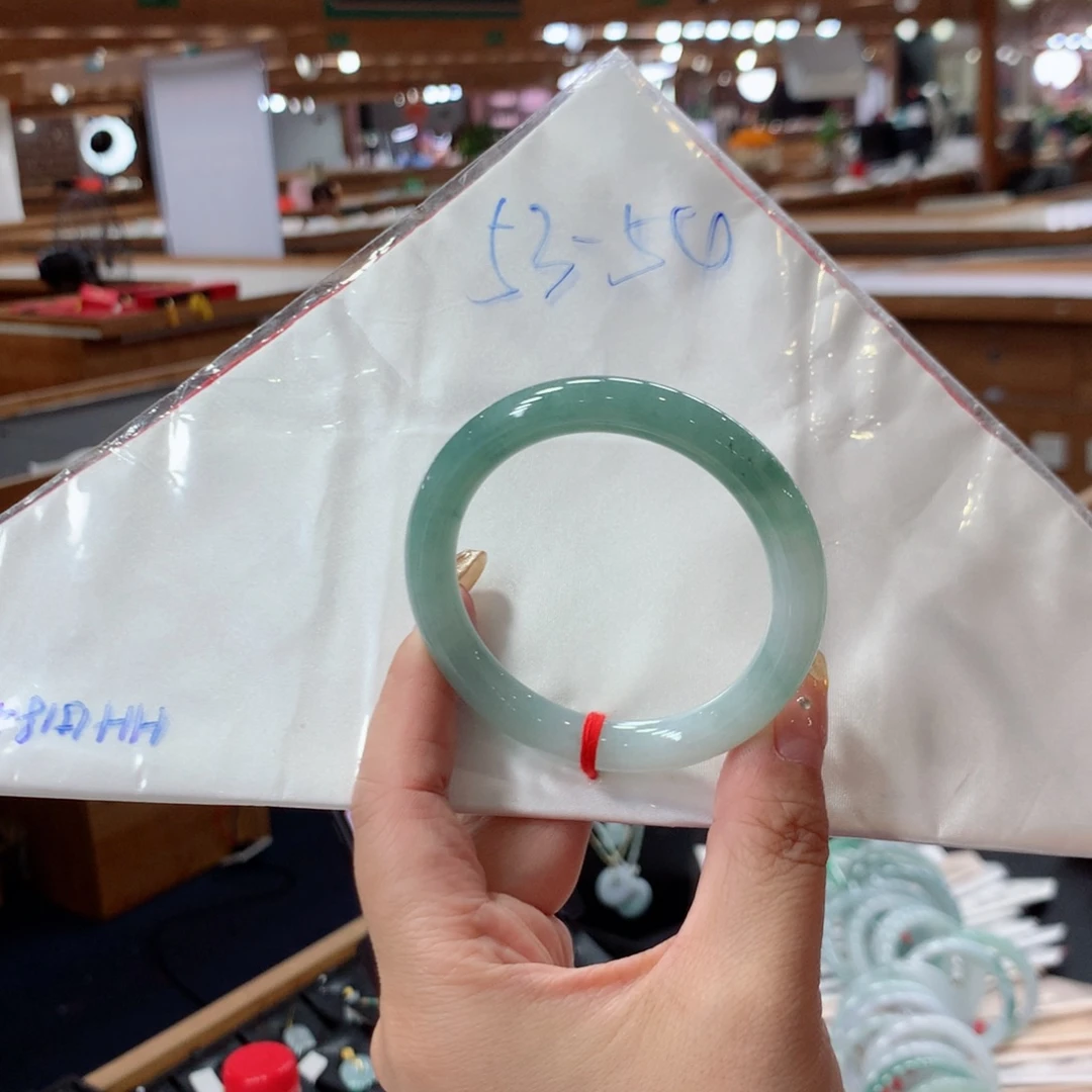 翡翠未镶嵌手镯买断