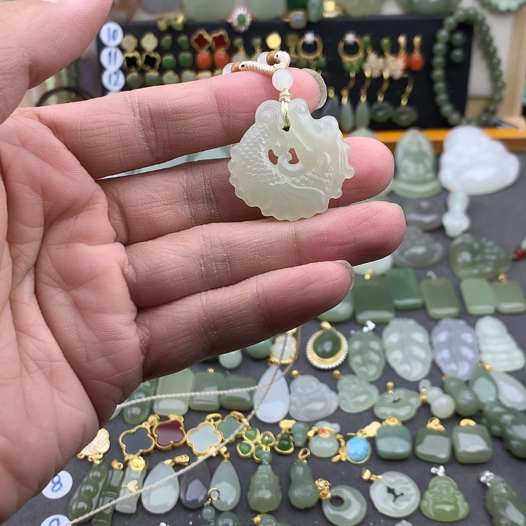 和田玉未镶嵌吊坠(不含链)
