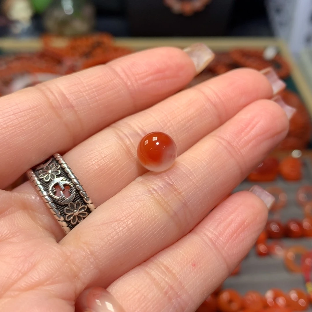 【闪购商品】南红玛瑙圆珠有平头未镶嵌