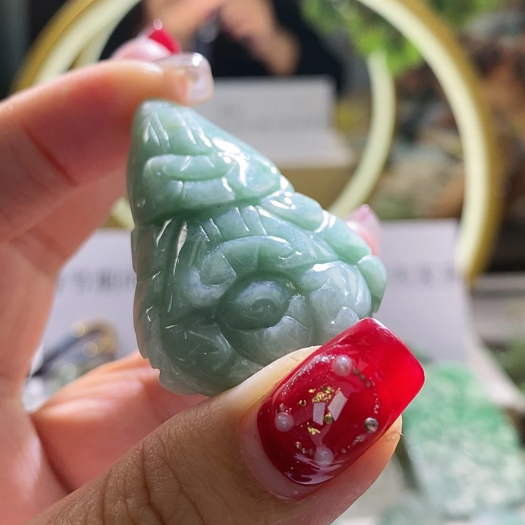 【闪购商品】翡翠颈饰未镶嵌菜