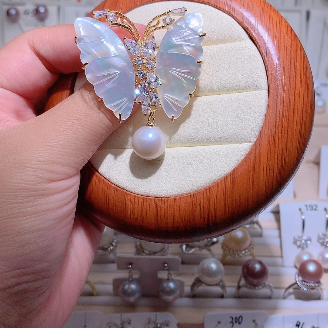 淡水珍珠未镶嵌胸饰CC12.2mm