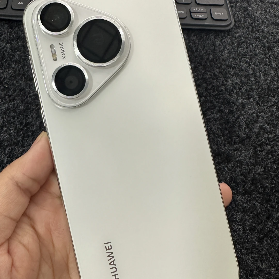 9新 Huawei/华为 过保：P70   白色  12+512g   原装无拆修