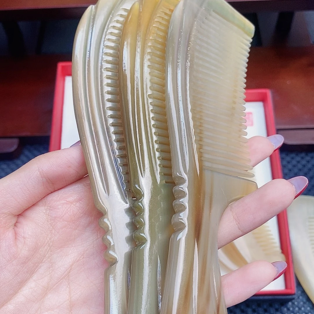 纯手工制作纯牛角梳子