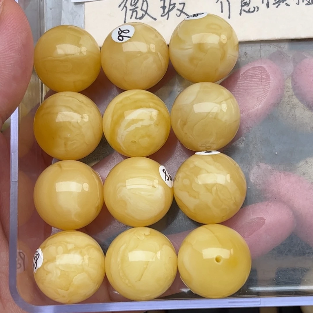 未镶嵌蜜蜡裸石@**哥微瑕