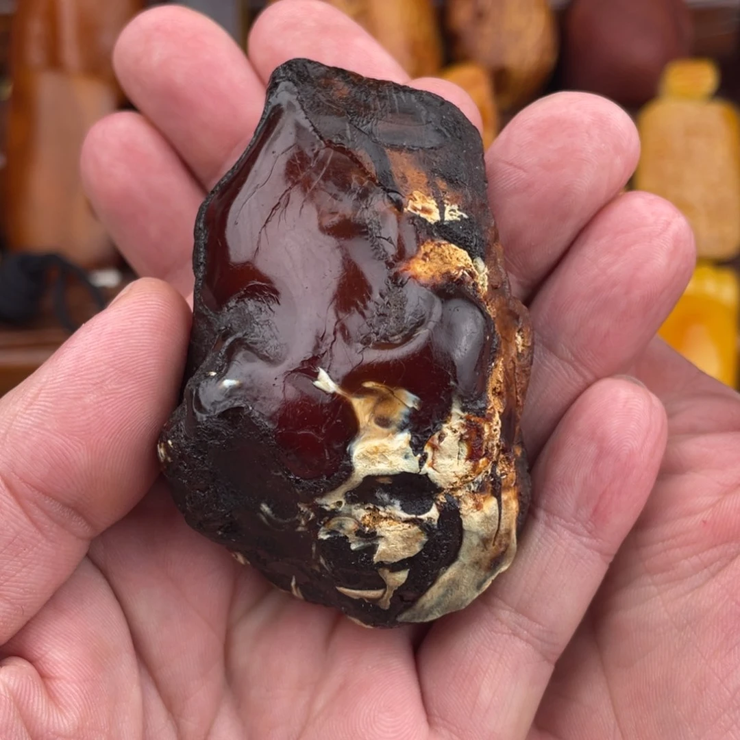 定制琥珀未镶嵌一****众蜜蜡原石打磨