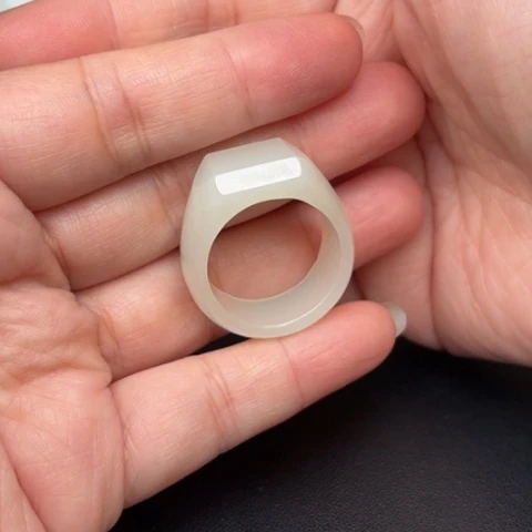 未镶嵌和田玉挂件幸**生