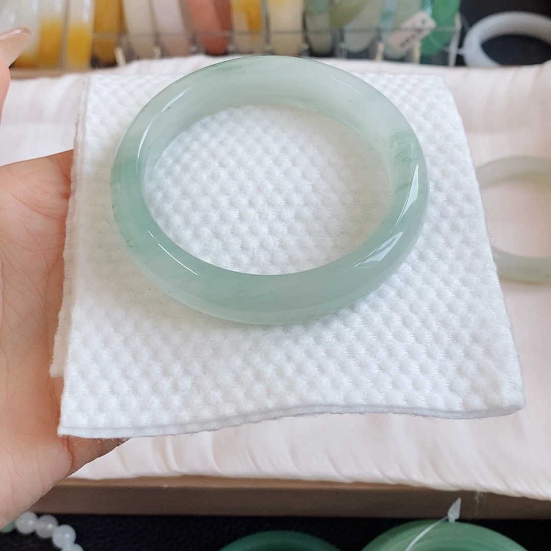 石英岩玉合金颈饰
