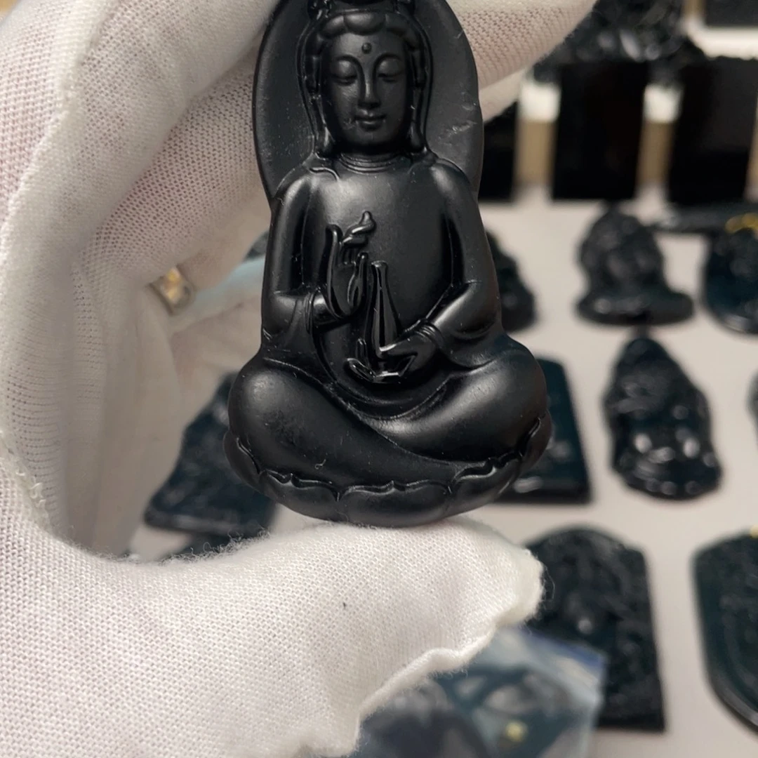华***2未镶嵌蛇纹石玉吊坠